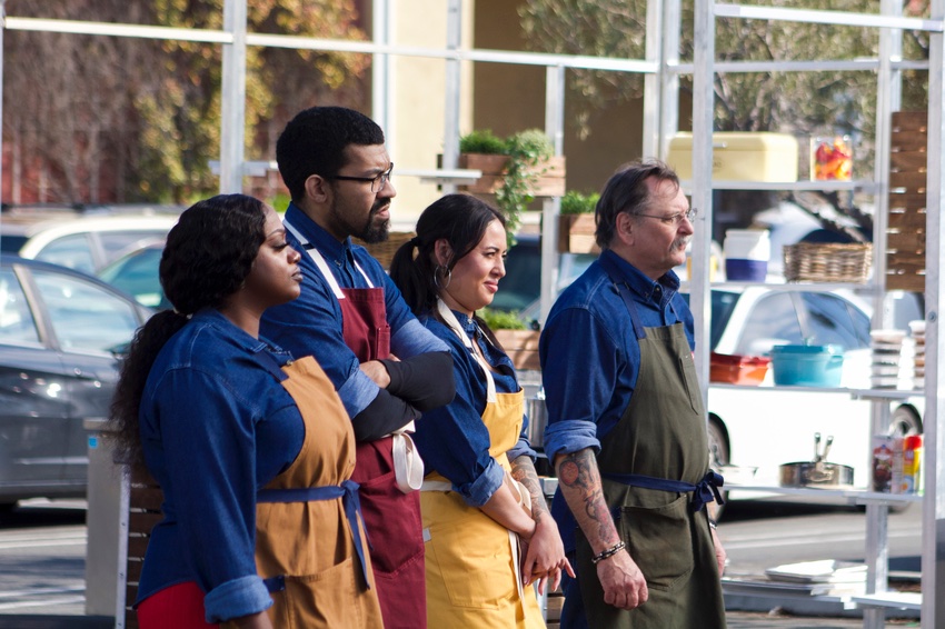 FoodNetwork's tweet photo. Grab a seat and get ready to stake out with @guarnaschelli for an all-new episode of #SupermarketStakeout 🔥🥳🛒 Retweet if you’re camping out in the lot with us🥳🥳 https://t.co/0bjdxUJg6c