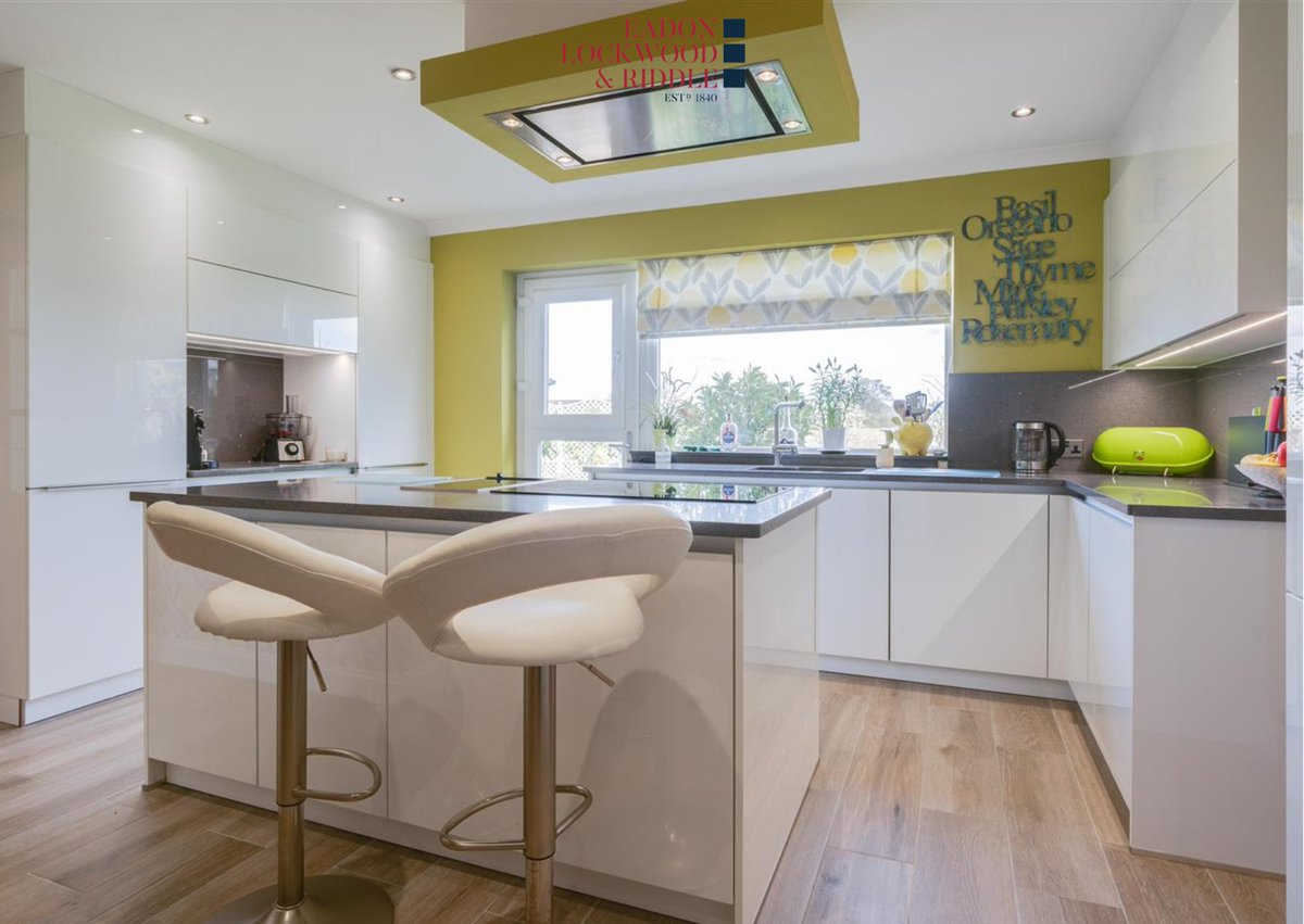 ELRltd's tweet photo. 📍 Copper Beech Crescent, Hooton Levitt
💷 £670,000 - £700,000

Seeing really is believing! This is a quite magnificent, large 4 bedroom 3 bathroom, detached bungalow which is situated in the semi rural village of Hooton Levitt.

☎️ 01709 917676

#ELR #ELRSales #rotherham https://t.co/jaAPYSMxrK