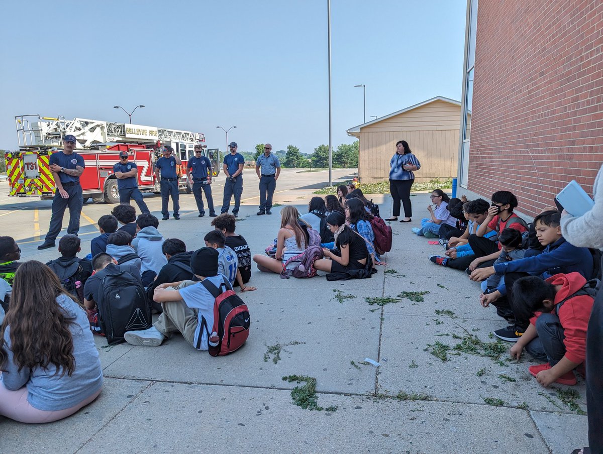 TheMissJohn's tweet photo. Huge THANK YOU to Bellevue Fire Department for coming to @OPS_BryanMiddle to let students explore the trucks, ask questions, and talk with students about fire safety! AND a huge THANK YOU to @ofc_jessmanning for helping us coordinate their visit! https://t.co/SjRELC2aGt