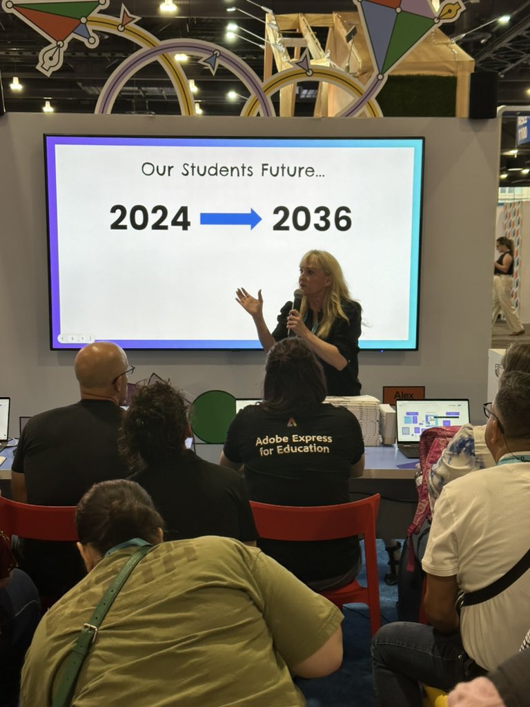 “FigJam is my new favorite tool” <a href="/HollyClarkEdu/">Holly Clark - The AI Infused Classroom</a> is standing room only and inspiring educators with AI in Education and everything you need to know! She’s also giving away books! 📚 You don’t want to miss this at the Figma Edu Booth #1510 #ISTELive #ISTELive23 #FigmaEdu