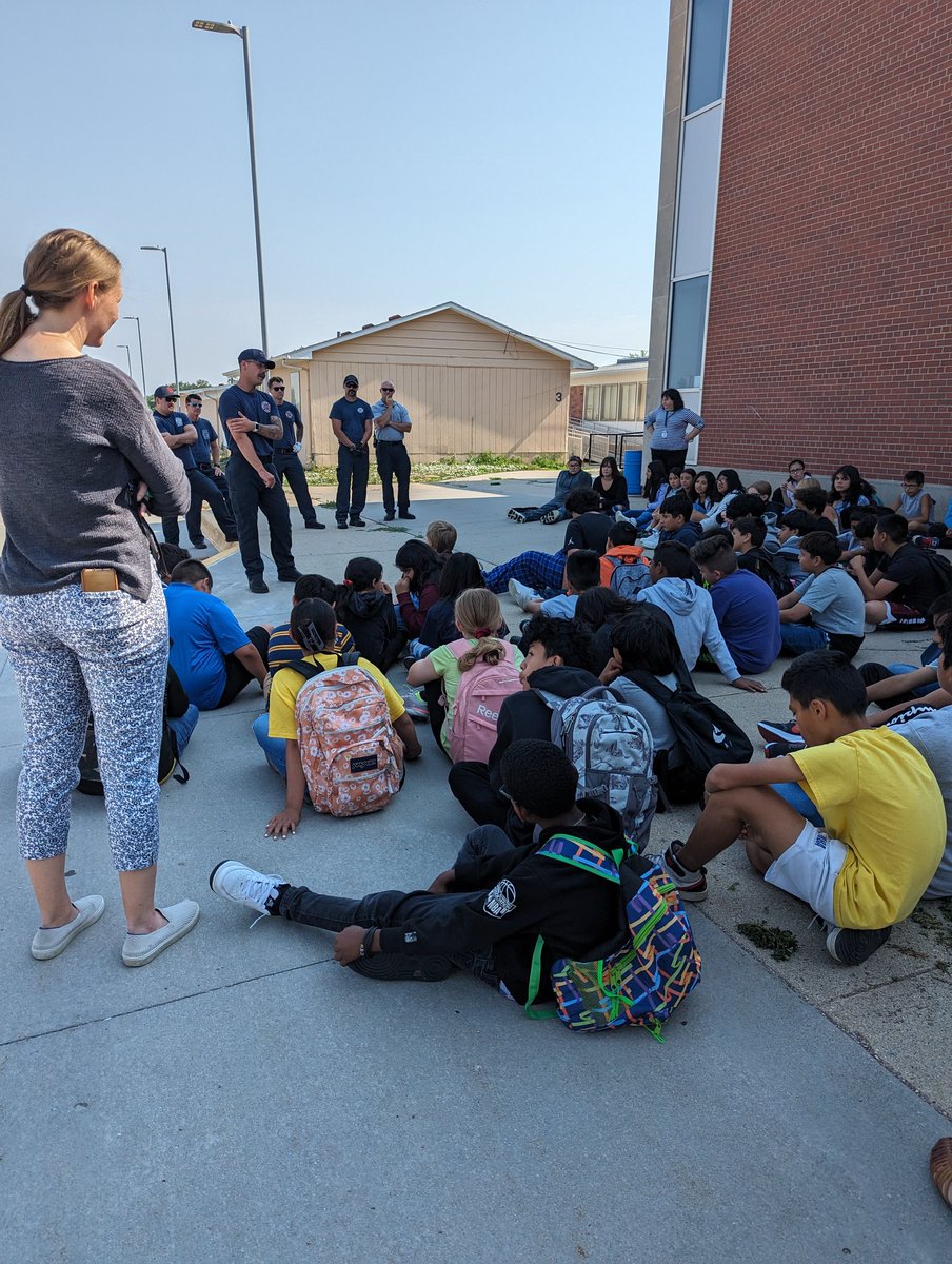 TheMissJohn's tweet photo. Huge THANK YOU to Bellevue Fire Department for coming to @OPS_BryanMiddle to let students explore the trucks, ask questions, and talk with students about fire safety! AND a huge THANK YOU to @ofc_jessmanning for helping us coordinate their visit! https://t.co/SjRELC2aGt