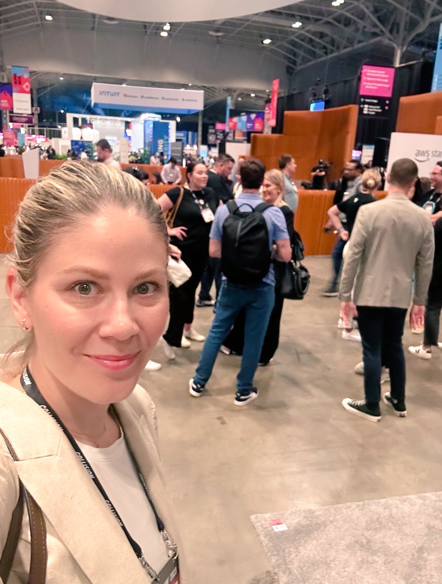 cgreen_21's tweet photo. @CollisionHQ is off to an incredible start. So much content, so many amazing startups, corporate innovators and tech giants. Proud to be representing @BurlingtonEcDev and @TechPlaceBurl at the “Olympics of Tech” here in #Toronto https://t.co/fHpaZMGpn7