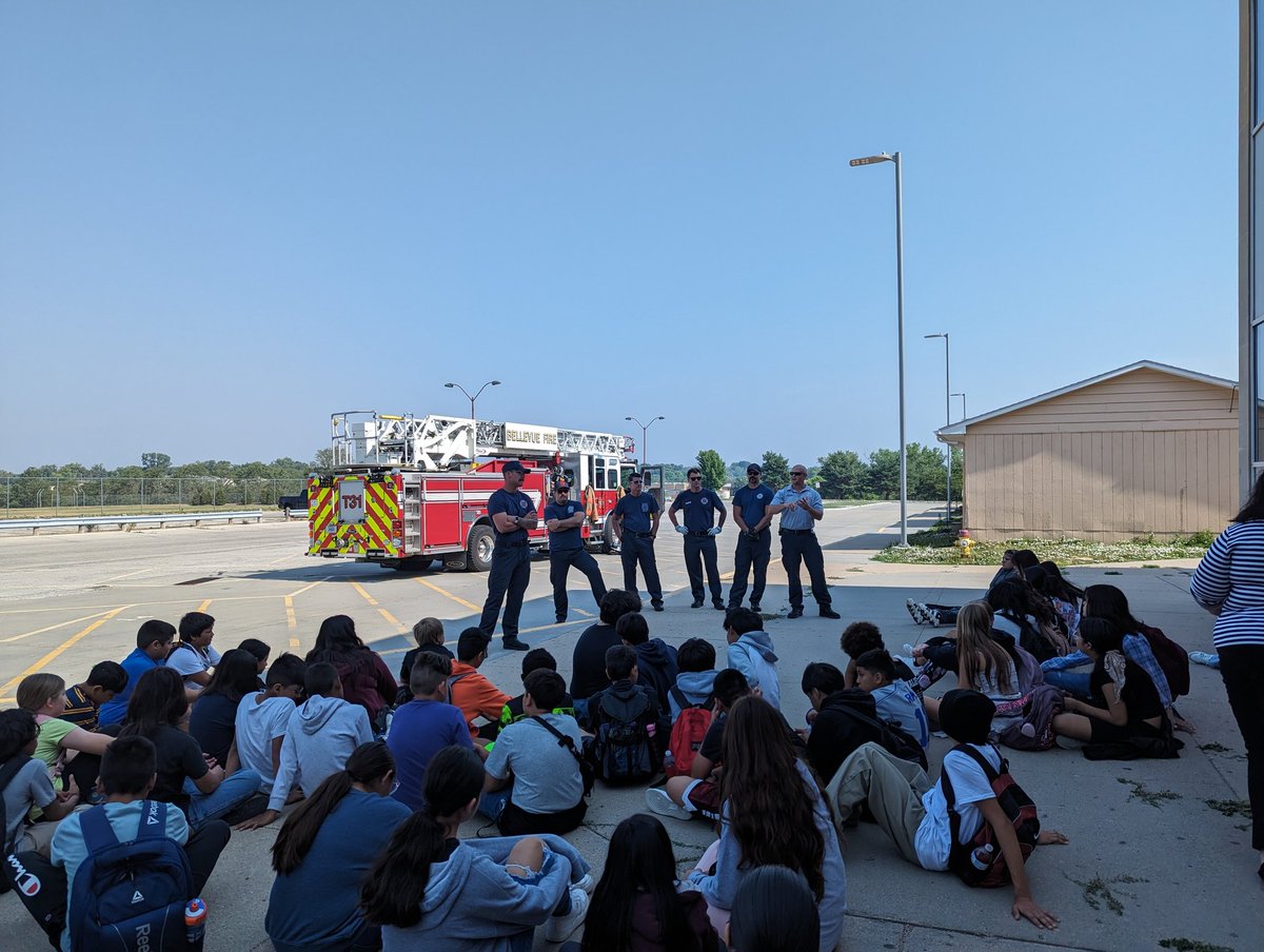 Huge THANK YOU to Bellevue Fire Department for coming to <a href="/OPS_BryanMiddle/">Bryan Middle</a> to let students explore the trucks, ask questions, and talk with students about fire safety! AND a huge THANK YOU to @ofc_jessmanning for helping us coordinate their visit!