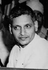 dhavalkulkarni's tweet photo. Senior #BJP leaders have often hailed #NathuramGodse, the assassin of #MahatmaGandhi. Ironically, the #BJP and the #RSS also try to appropriate the legacy of #Gandhiji! This thread is on the antipathy that the #RSS nursed for #Gandhi in his lifetime
#thread #history #Hindutva https://t.co/R7G1a3qYu7