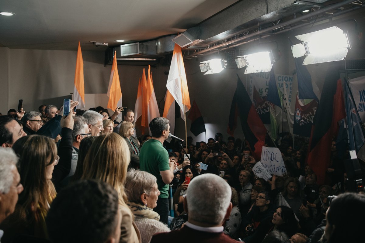 UxPSanJuan's tweet photo. 💪🏽 El progreso de #SanJuan es nuestro gran orgullo, y lo seguiremos defendiendo con pasión y determinación. Este 2 de julio, los sanjuaninos reafirmamos que el camino del crecimiento es con Rubén y Cristian.
#ElProgresoSigue ¡Vamos San Juan! https://t.co/binWlHdXYi