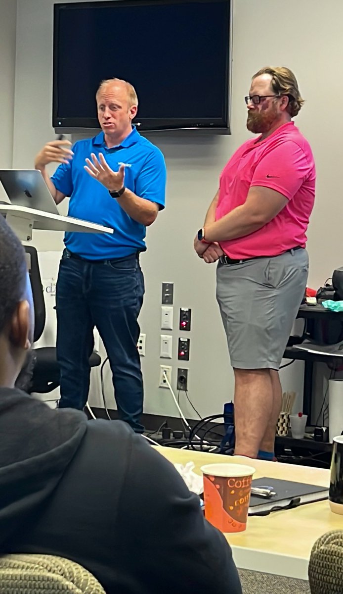 Brian Chang (@techadvoguy) on Twitter photo For those seeking <a href="/spring_io/">Spring I/O</a> tips and tricks, then be sure to check out the Detroit <a href="/SpringOne/">SpringOne</a> Tour session entitled: “<a href="/spring_io/">Spring I/O</a> recipes - a collection of common-sense solutions with <a href="/ntschutta/">Nate Schutta</a> and <a href="/therealdanvega/">Dan Vega</a>
Great learning session, indeed! For those seeking <a href="/spring_io/">Spring I/O</a> tips and tricks, then be sure to check out the Detroit <a href="/SpringOne/">SpringOne</a> Tour session entitled: “<a href="/spring_io/">Spring I/O</a> recipes - a collection of common-sense solutions with <a href="/ntschutta/">Nate Schutta</a> and <a href="/therealdanvega/">Dan Vega</a>
Great learning session, indeed!