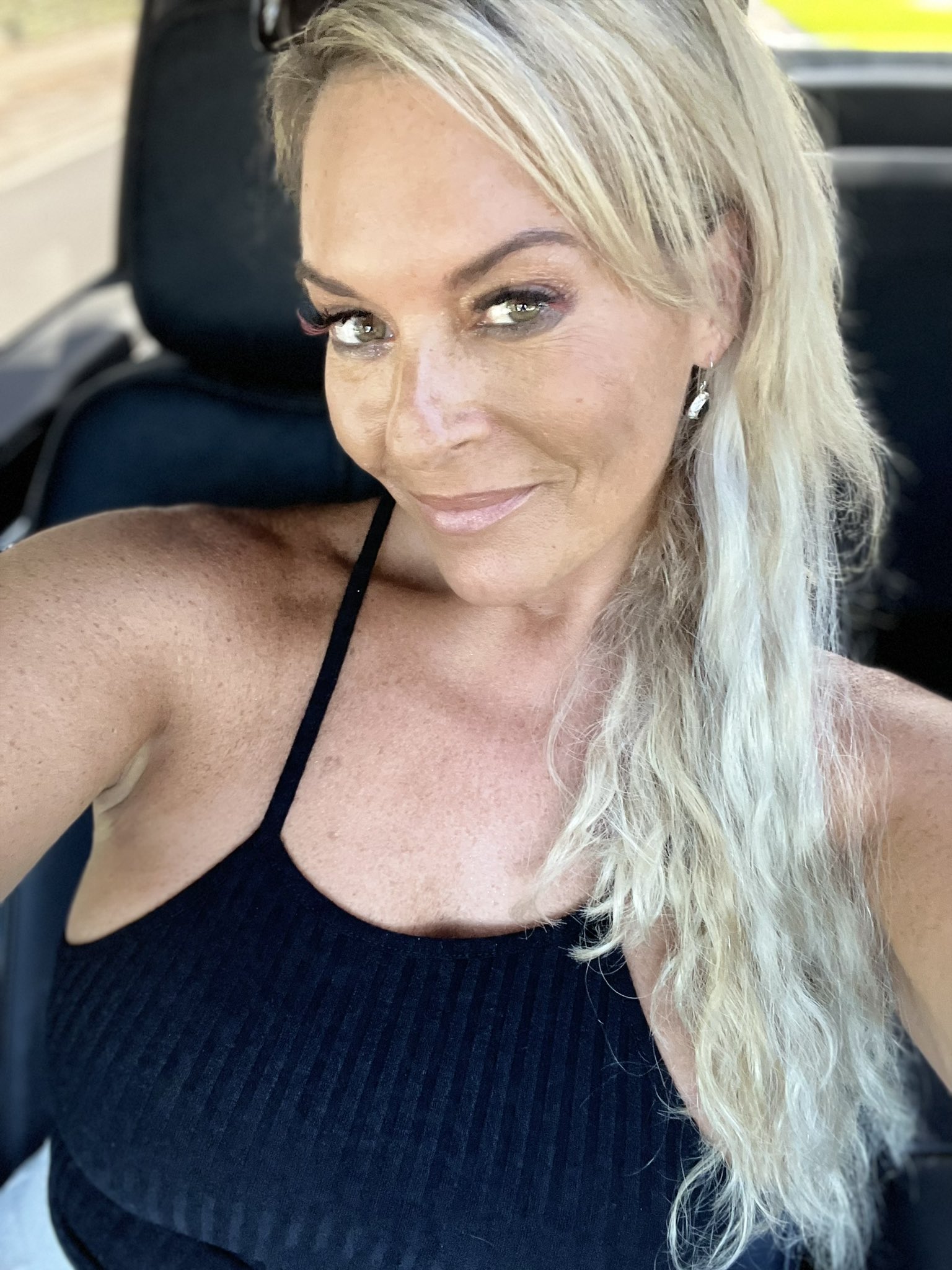 MILF Models On Twitter Follow AnniLovexxx Https t co milf-models-on-twitter-follow-annilovexxx-https-t-co