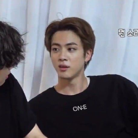 hourjinnie's tweet photo. #방탄소년단진 #진 #BTSJIN #JIN https://t.co/6wa4VK3twC