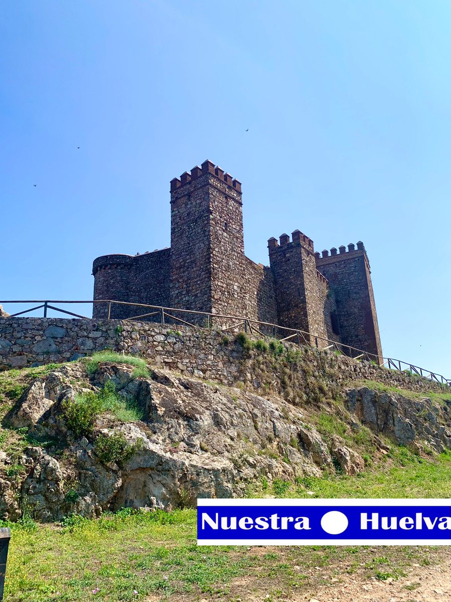 Castillo de Cortegana !! en Huelva !! 💙
#Huelva #castillosdeespaña #Cortegana #andalucia  #foto #fotografía
Comparte Huelva y Descubre Huelva