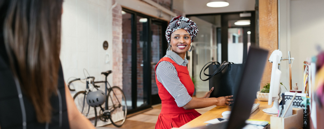 StevePersel's tweet photo. Starting a new job can be exciting and nerve-wracking, but a little preparation can help you make a good first impression. Check out these 17 tips from @CapitalOne for successfully navigating your first day, your first week and your first 90 days in... https://t.co/rT26U5RLup https://t.co/Lf3hWvLqyH