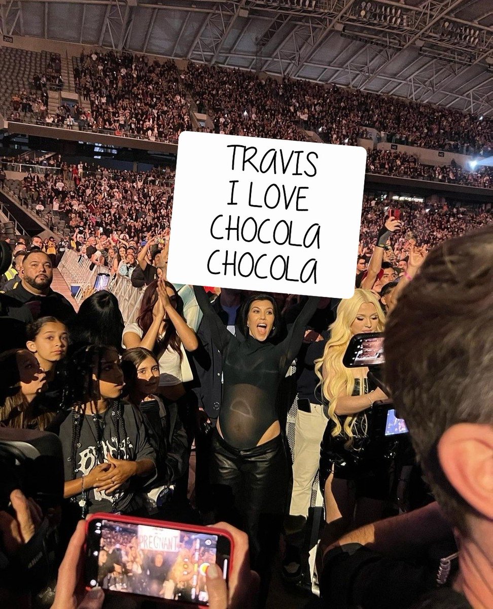 chocolachocola1's tweet photo. Same Kourt, same! 

#kourtneykardashian 
#chocolatefun 
#blink182 
#travisbarker 
#chocola
#eatmorechocolate 
#chocolateforever 
#chocolateforlife 
#meme
#torontofood
#gourmet https://t.co/phor9RqKPt
