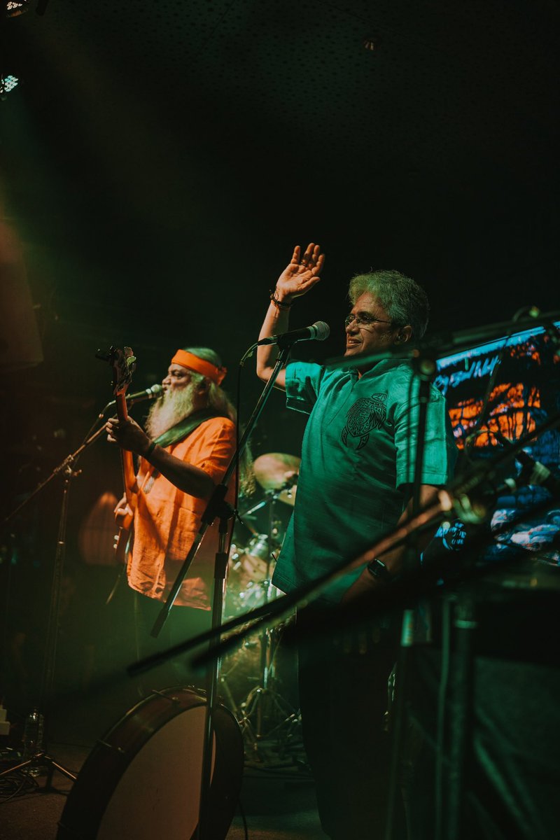 indianoceanband's tweet photo. #TuHai tour ke joyful moments in the City of Joy - Kolkata! 

Next: Bangalore on 30th June and a lot more in store for you guys! Stay tuned.

Pictures by Nain Haque

Stream our latest album #TuHai : https://t.co/sSgHNIjozy 

#IndianOcean #TuHai #Concert https://t.co/J5bsLJnLRD