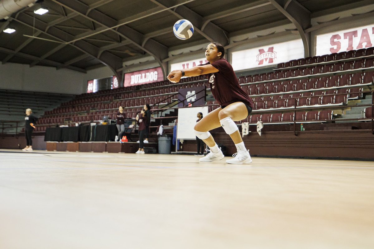 HailStateVB's tweet photo. Hit that ❤️ to help us wish Amina Shackelford a very 𝓗𝓪𝓹𝓹𝔂 𝓑𝓲𝓻𝓽𝓱𝓭𝓪𝔂‼️

#HailState🐶 https://t.co/CTOcgwQmfM