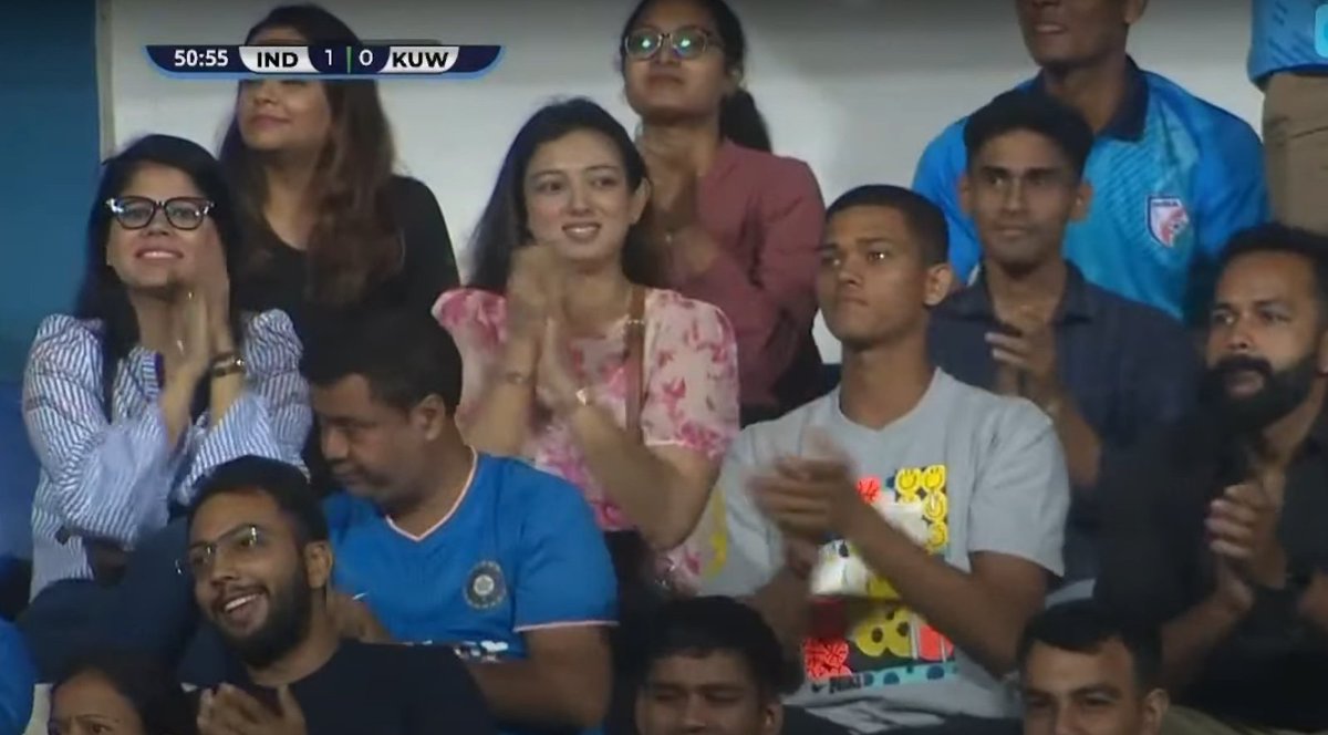 CricCrazyJohns's tweet photo. Jaiswal supporting Indian football team in the stadium. https://t.co/4YfRJYckZm