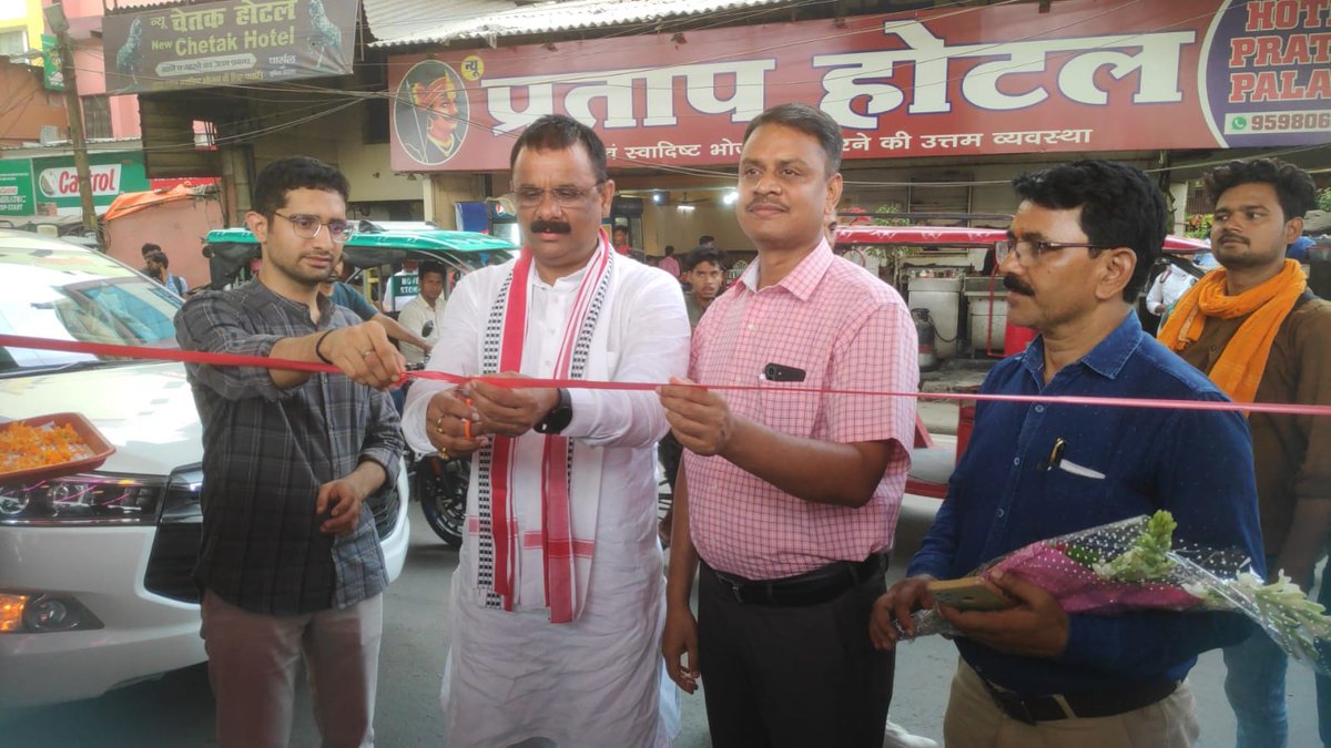 deo_varanasi's tweet photo. कैंट रेलवे स्टेशन के सामने नाईट बाजार के पीलर 56-57 के पास महिला स्वयं सहायता समूह द्वारा संचालित 101 वां काशी प्रेरणा कैफे खुला। जिसका उद्घाटन मंगलवार को माo महापौर श्री अशोक तिवारी जी ने सीडीओ की उपस्थिति में फीता काट कर किया। https://t.co/5rmGOAYh9k