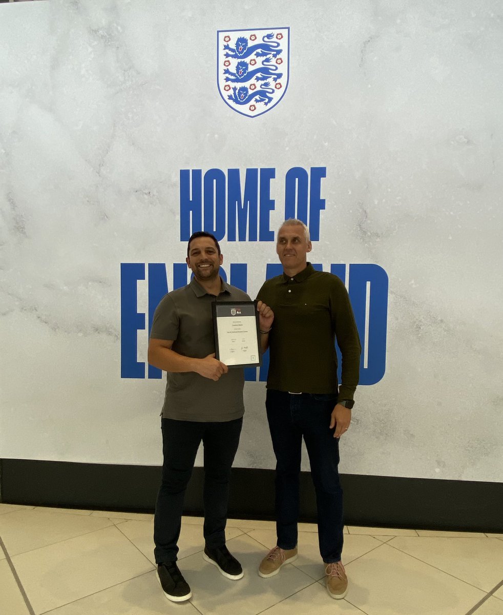 guins1's tweet image. Great two days at St. George's Park with the TID L4 cohort, negotiating &amp;amp; influencing the theme with excellent guidance as always from @NegotiatingGuru &amp;amp; @BridgeAbility. Fortunate to have @ChelseaFC Technical Director @Loz_Stew  join us to share his experiences ⚽️🏴󠁧󠁢󠁥󠁮󠁧󠁿🤝