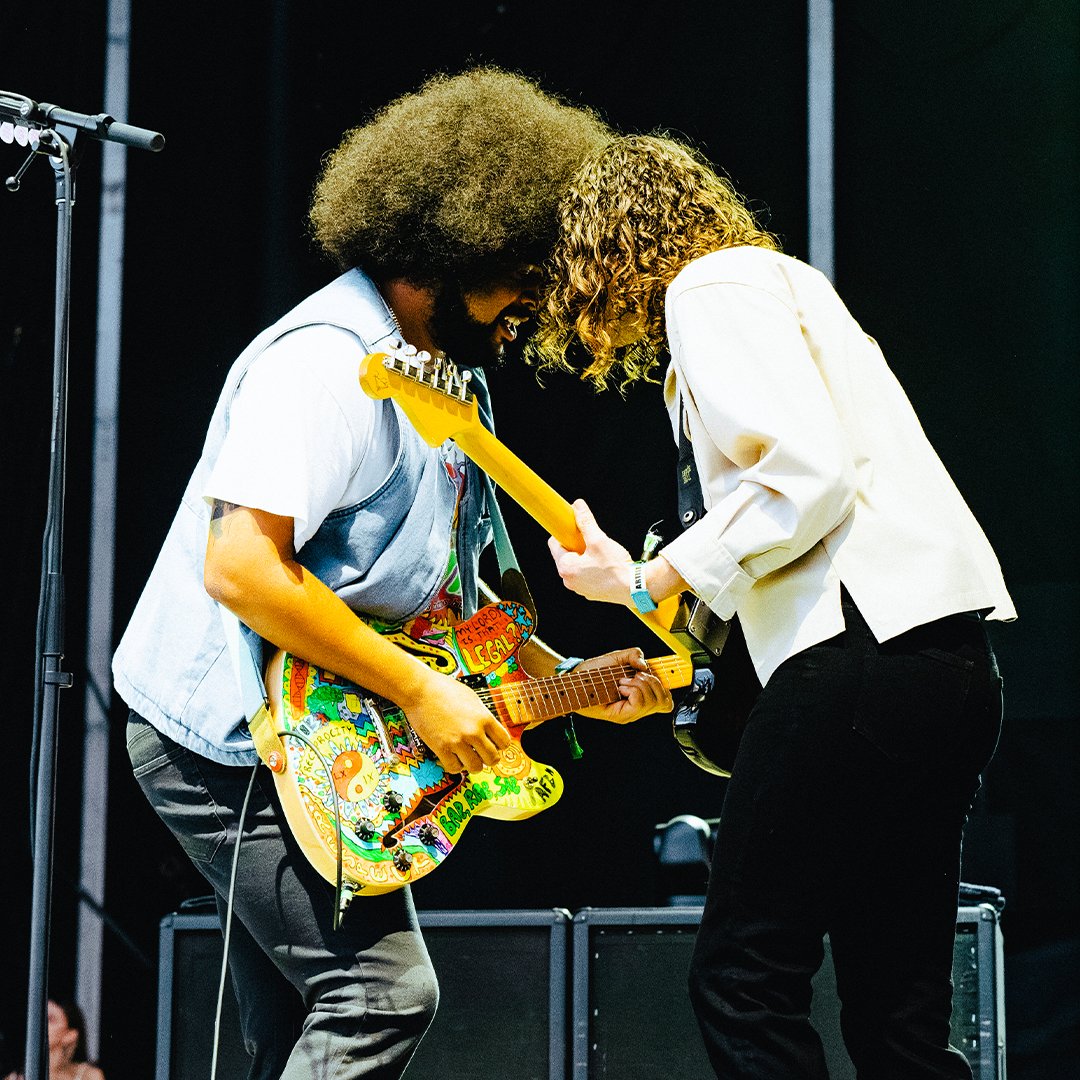 Bonnaroo's tweet image. still not over that @paramore set at #bonnaroo 😍