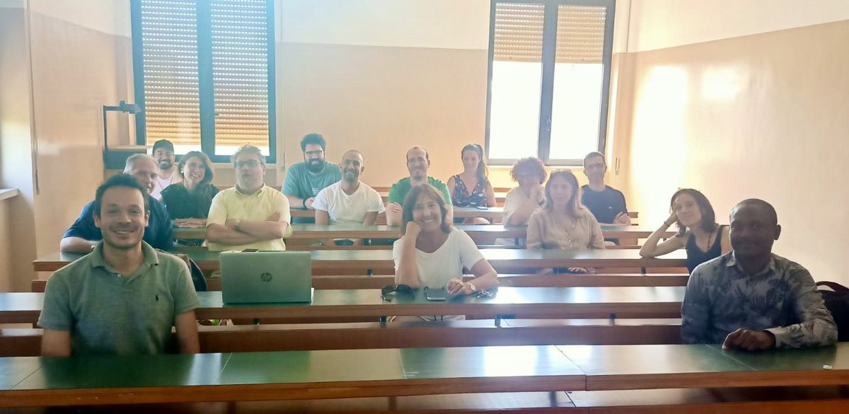 Un bel pomeriggio d’estate con il Team del progetto Brains to South - Rethinking Water Quality Monitoring che ha presentato i risultati ottenuti alla Fondazione @ConilSud in visita al Dipartimento di Chimica @unibait! @FarinolaGroup @maxxtrotta @angelaagostiano @pastufa