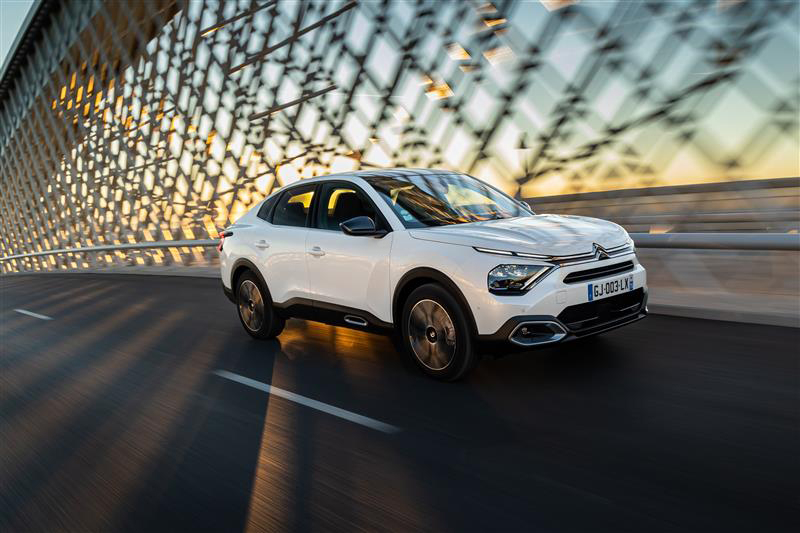 CITROËN OPENS ORDERS FOR PETROL AND DIESEL NEW C4 X

News:
duffmorgan.com/citroen/news/c…