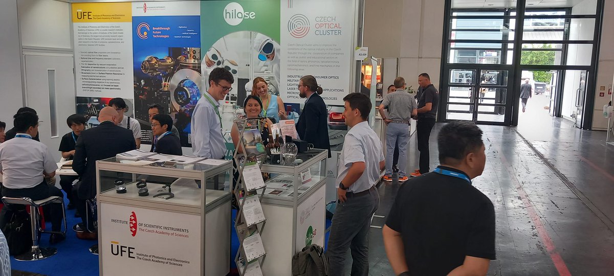 UFE_AVCR's tweet photo. Today at the stand of the #CzechOpticalCluster. Great HCF (hollow core fiber) from the #ΓFE workshop in the spotlight.
Follow us!π@PHOTONICSWORLD 27.-30.6.2023, Munich
https://t.co/ro9MTGzeec
#CeskyOptickyKlastr #LaserWorldOfPhotonics
@UFE_AVCR I @CzechAcademy https://t.co/Dg9InF3iFg