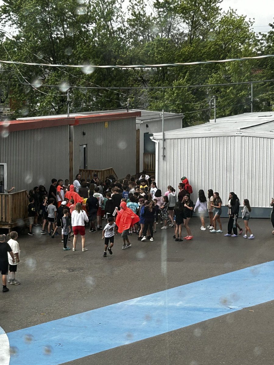 Mrs Schade tweet media