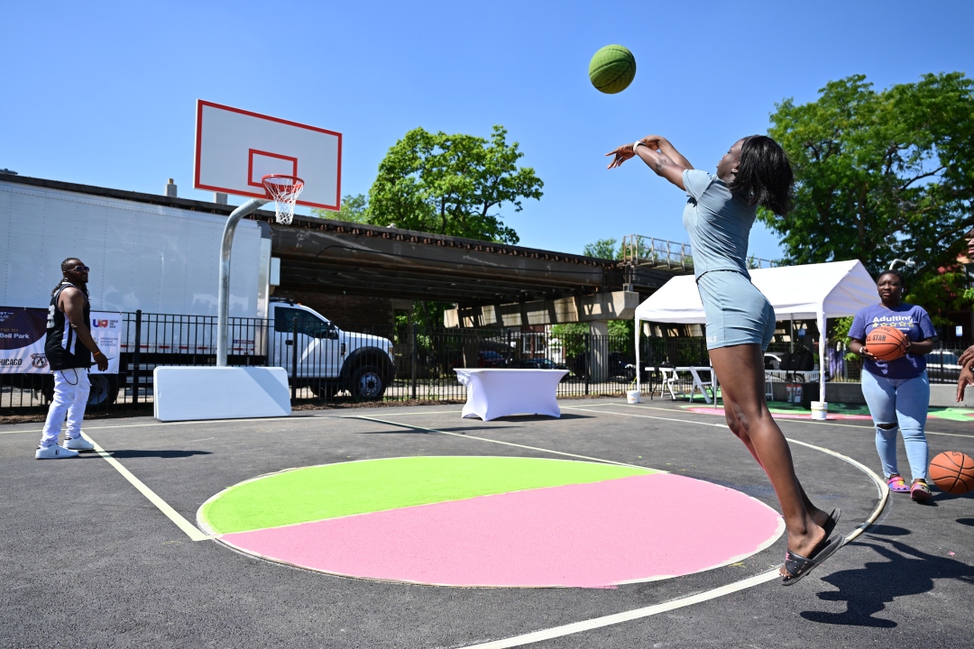 BlockClubCHI's tweet photo. North Lawndale just got a $1.5 million park, replacing a play lot that was in disrepair. https://t.co/aWvQDQpJCe https://t.co/z5rcw2jjzb