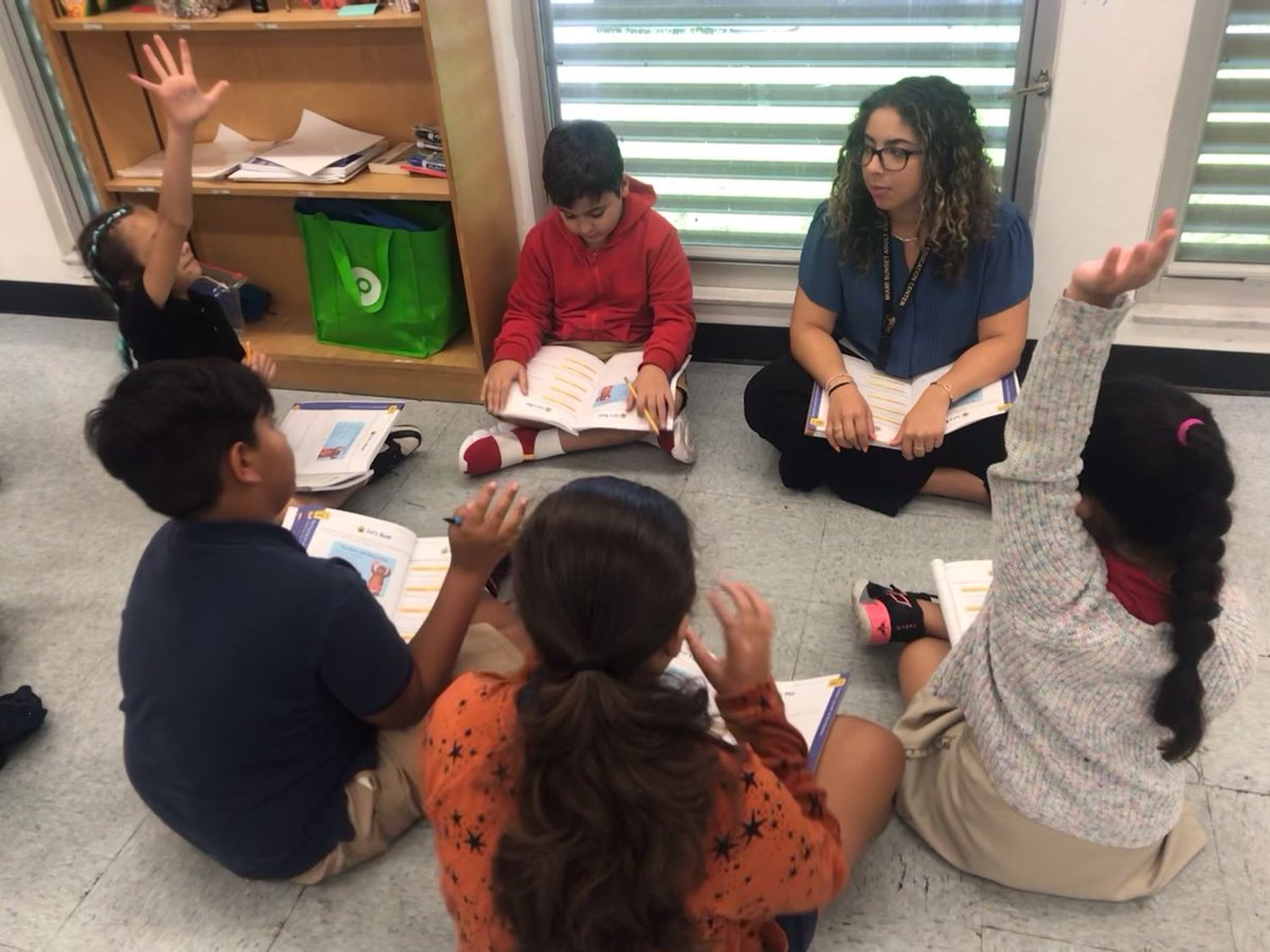 MDCPSTechCollgs's tweet photo. 3 weeks in for the Full Circle Paraprofessional interns and their students: Success & learning X2! 🎉
#YourBestChoiceMDCPS #OPCTE #Parapro https://t.co/eWSJE8UEse