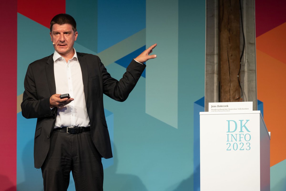 Digitaler Euro - Nur ein digitales #Zahlungsmittel oder schon ein digitales #Zahlverfahren? Jens Holeczek erklärt für <a href="/die_dk_de/">die-dk</a>, warum es bei der Entwicklung und Bereitstellung des digitalen Euros in #Europa auf die richtige Zuständigkeit von Staat und Privatwirtschaft ankommt.