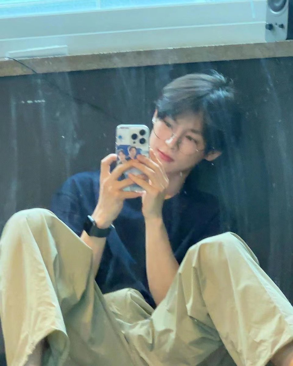 Yang12_30's tweet photo. 哥哥 生日快乐🎂
오빠 생일 축하해요❤️

#karam_happy_day https://t.co/3f7X0Q5KLP