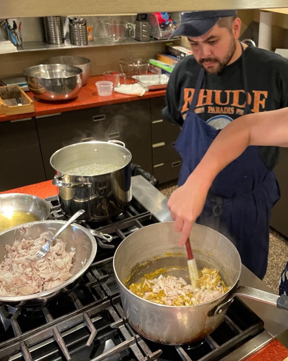 This weekend, we had not one, but TWO Master Chef classes! 🧑‍🍳

Fishmonger Fiona Lewis led a “Stress-Free Seafood Dinner Party” cooking class, and Chef Erik Bruner-Yang led a Cambodian cooking class.

To see more upcoming cooking classes, go to  hillcenterdc.org/events/categor…