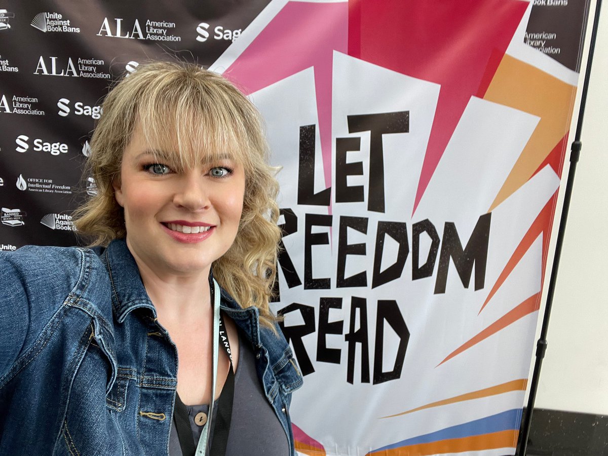BrookeByTheBook's tweet image. Love the new Banned Books Week logo/theme! #LetFreedomRead #FReadom #FreePeopleReadFreely #ALAAC23