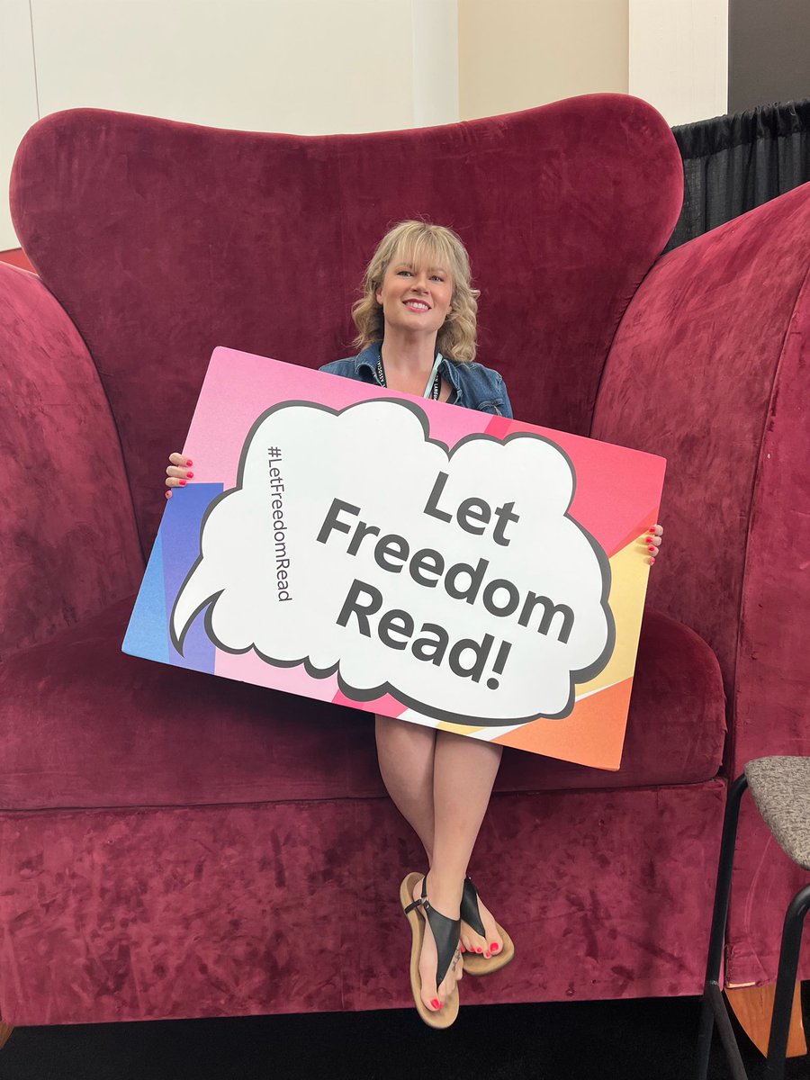 BrookeByTheBook's tweet image. Love the new Banned Books Week logo/theme! #LetFreedomRead #FReadom #FreePeopleReadFreely #ALAAC23