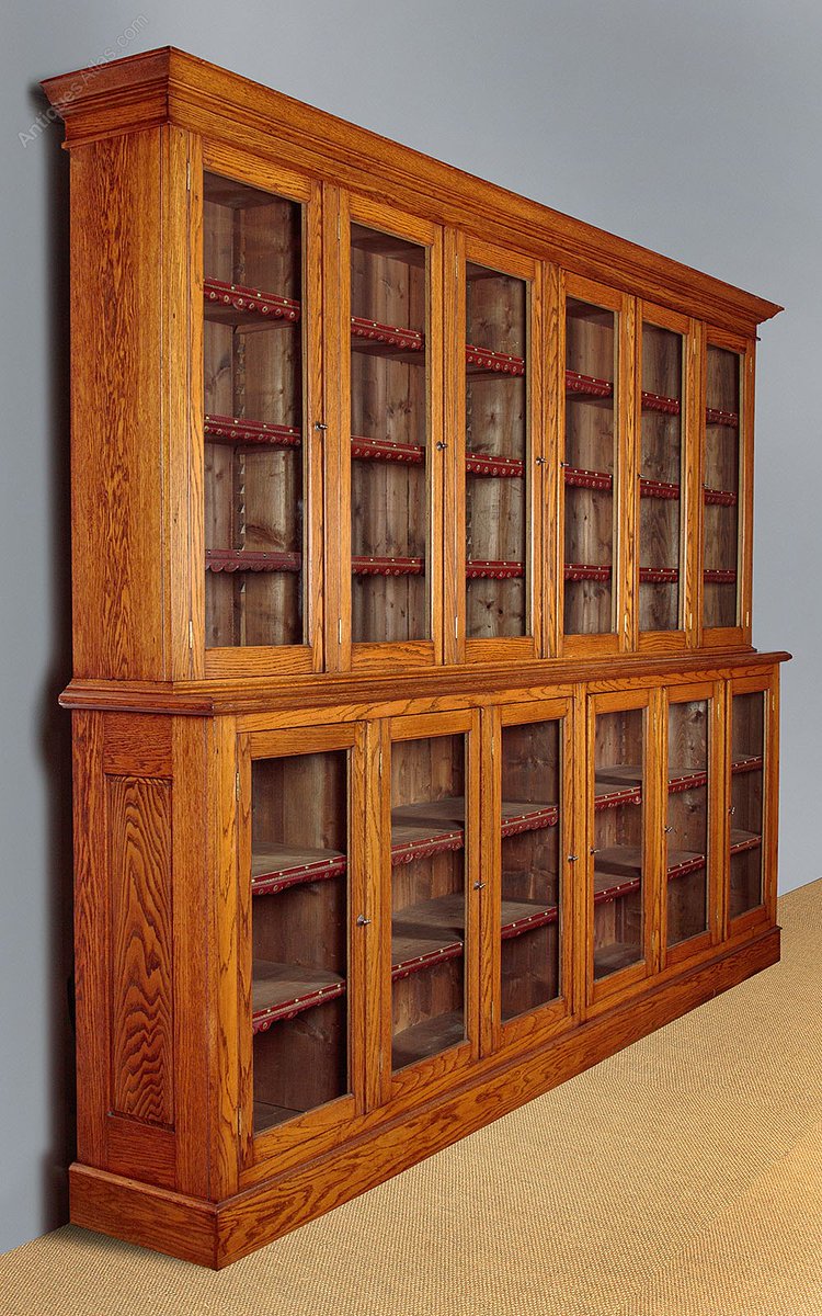 antiques_atlas's tweet photo. For sale on Antiques Atlas is this Large Oak Library Bookcase c.1910 https://t.co/ARMdNjELwc Listed by Collinge Antiques #Antiques @CollingeAntique #antiquefurniture #librarybookcase
#bookcase #edwardianbookcase https://t.co/a7XzNyMQT4