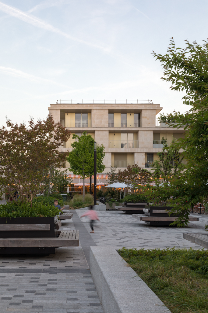 Finestown's tweet photo. Reportage photo pour Tom Darmon architecture sur la place du marché à Antony _ 20 logements et 4 commerces

#teamarchi #architecture #construction #btp #Antony #GrandParis https://t.co/nUqmnWXcl7