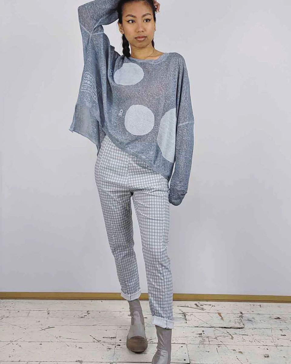 ALMOST GONE…

Rundholz Slim Trousers
XS UK10 or L UK16 available
NOW £156.80 (were £224)

• ultra stretchy fabric
• pockets!
• easy machine wash
• gorgeous check
• long legs = styling options

Snap them up online now before they're gone!