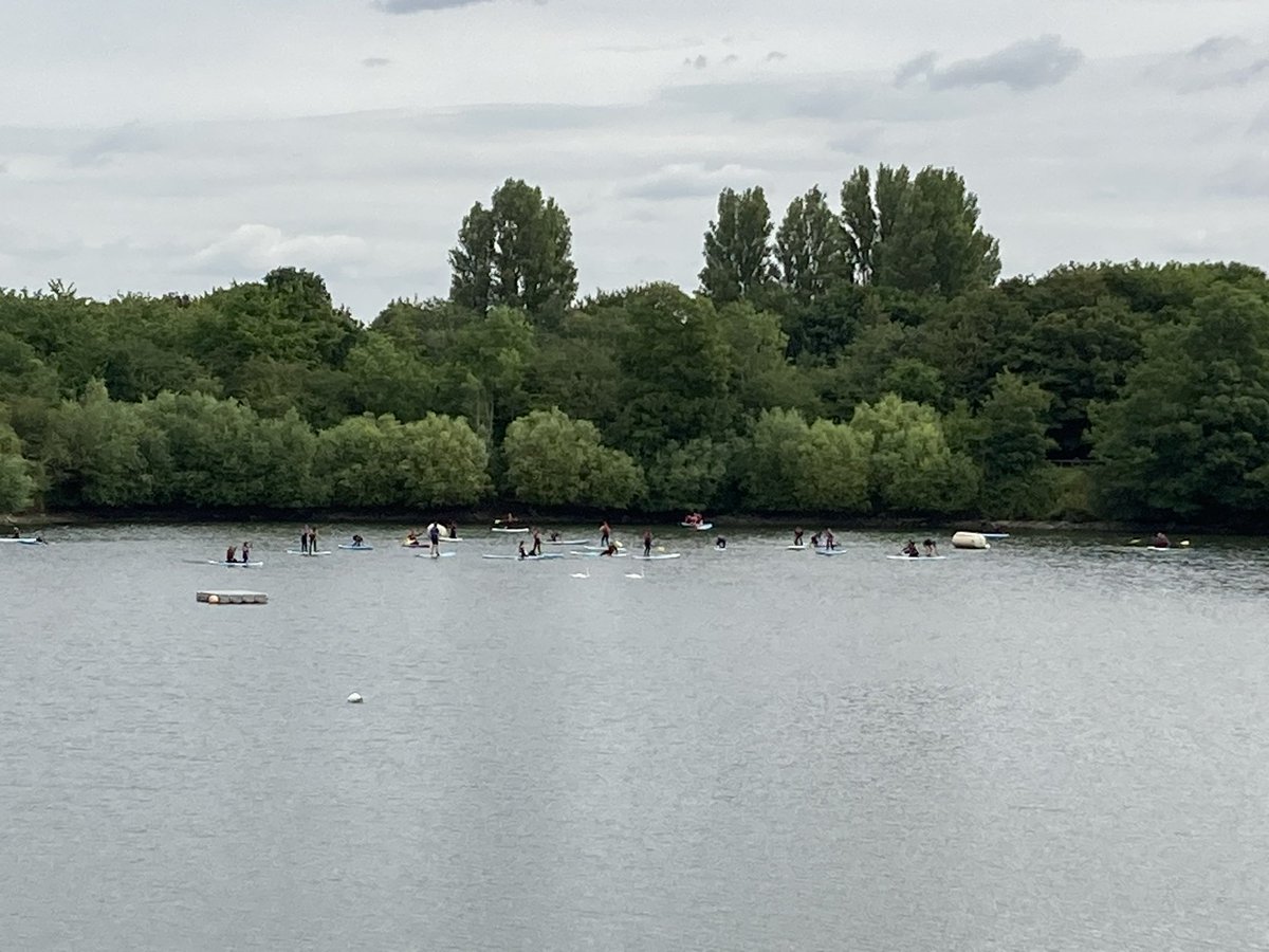 On the schedule this morning at Thames Young Mariners, paddle boarding! Here we are getting kitted out, practising on dry land and in the water!! Can you see us? <a href="/SOLDtym/">ThamesYoungMariners</a>