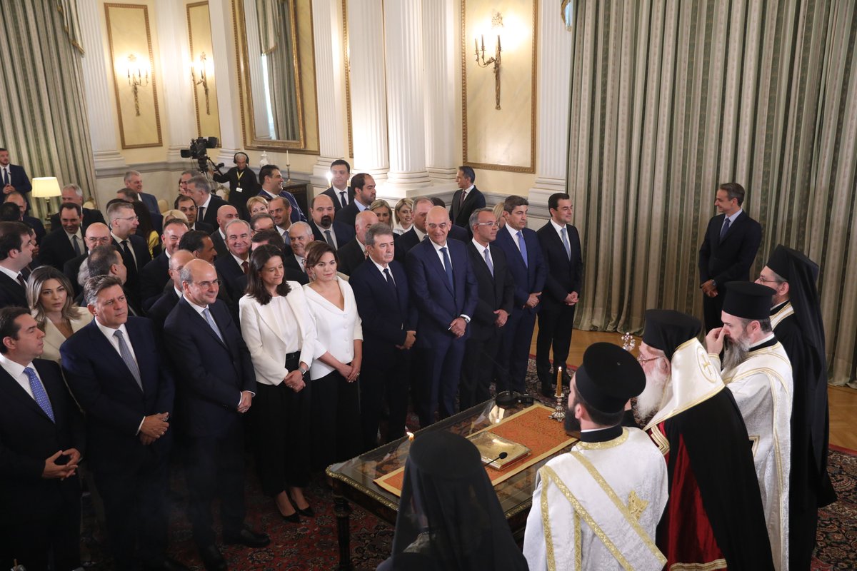 NikosDendias's tweet photo. Στη σημερινή ορκωμοσία της νέας Κυβέρνησης Μητσοτάκη. Συνεχίζουμε και τη νέα τετραετία για μία ισχυρή Ελλάδα. (φωτογραφίες ΑΜΠΕ) https://t.co/hND4rwbFV1