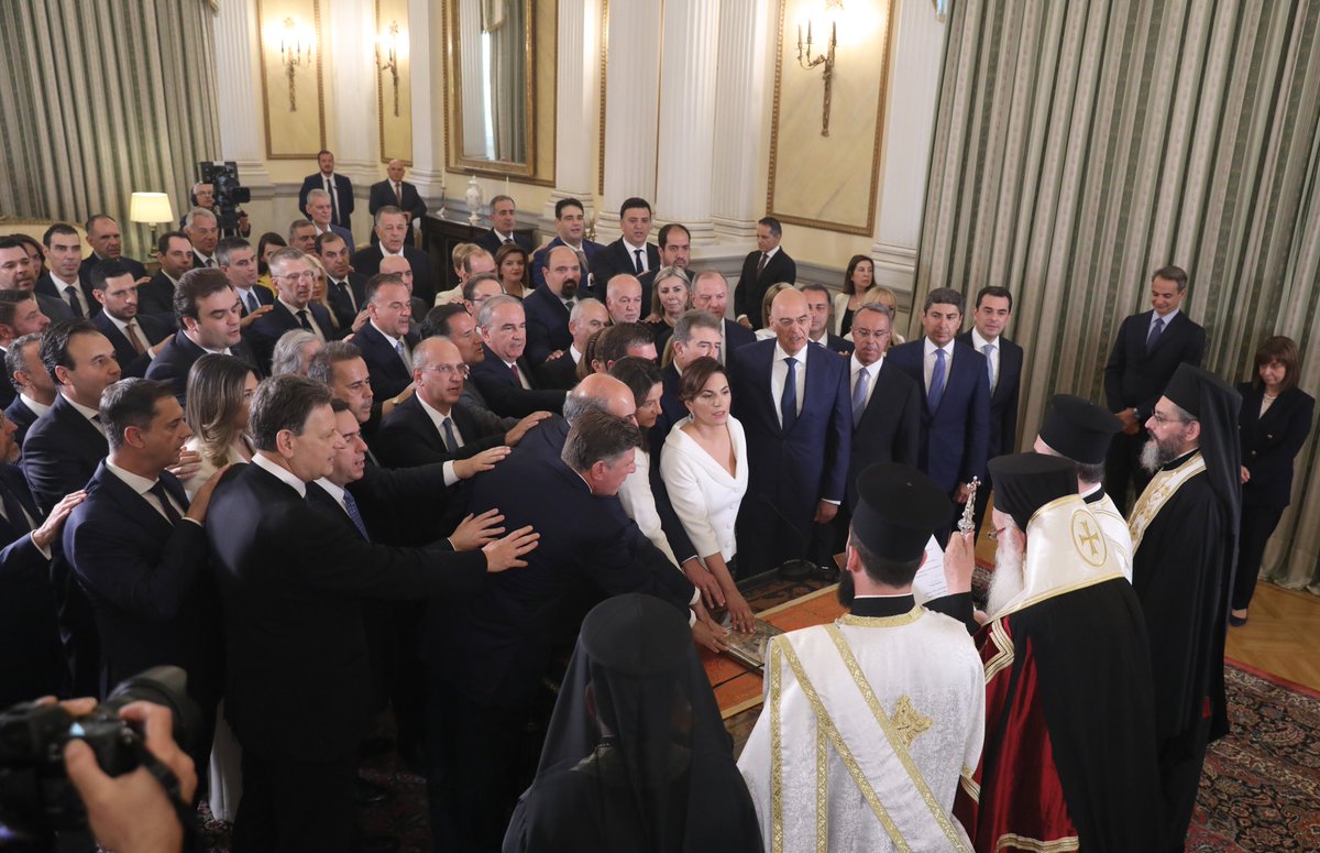 NikosDendias's tweet photo. Στη σημερινή ορκωμοσία της νέας Κυβέρνησης Μητσοτάκη. Συνεχίζουμε και τη νέα τετραετία για μία ισχυρή Ελλάδα. (φωτογραφίες ΑΜΠΕ) https://t.co/hND4rwbFV1