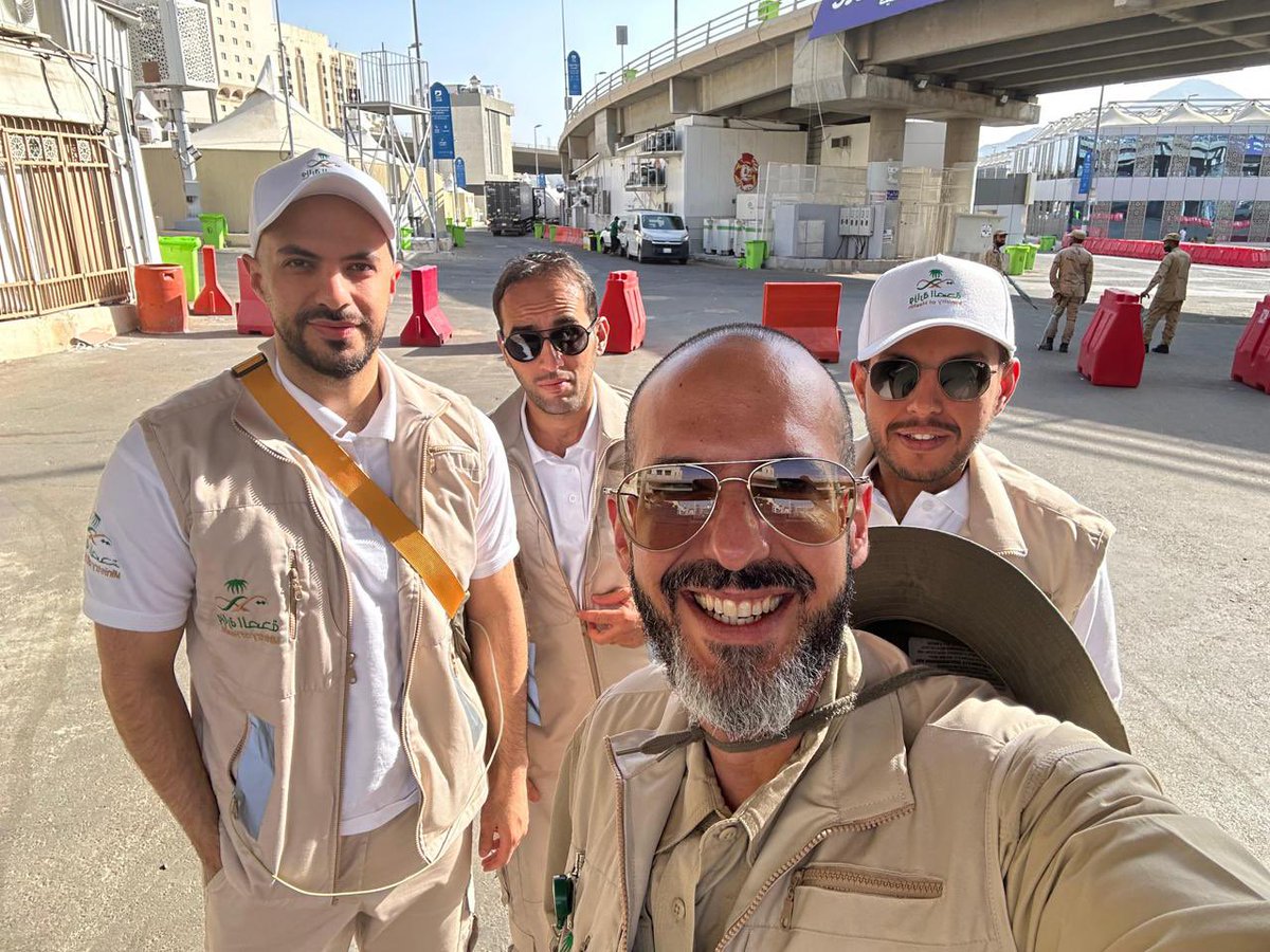 Ralnahedh's tweet photo. الحمد لله على شرف المكان والزمان وخدمة حجاج بيت الرحمن 
#حج_1444 https://t.co/1YJtO63lPp
