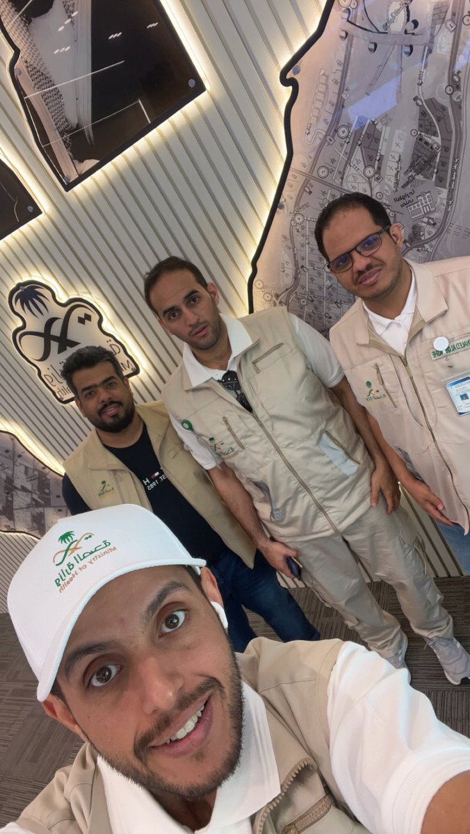 Ralnahedh's tweet photo. الحمد لله على شرف المكان والزمان وخدمة حجاج بيت الرحمن 
#حج_1444 https://t.co/1YJtO63lPp