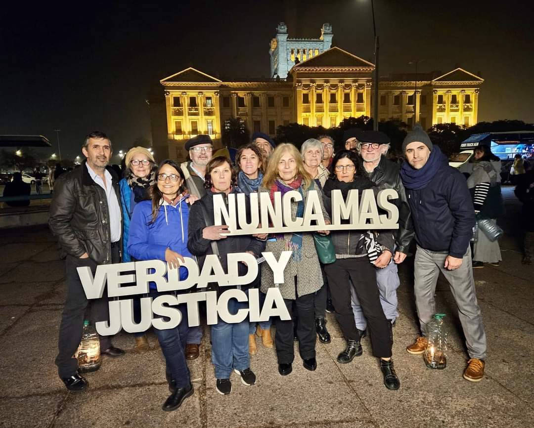 SuMuniz10's tweet image. #NuncaMas 
#NoAlGolpe