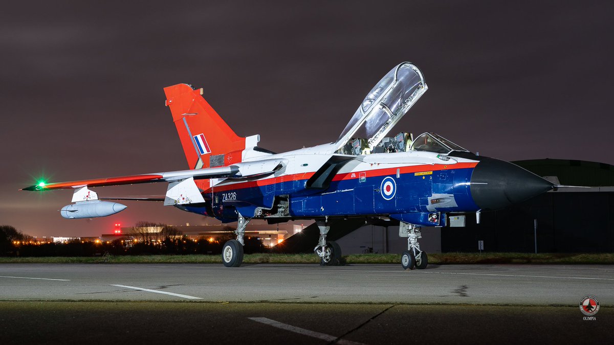 🇬🇧 Panavia Tornado GR.1P ZA326 at South Wales Aviation Museum Nightshoot 
@SWAMStAthan
Photo Olimpia 

#AviationPhotography #Aviation #Military #nightshoot #nightphotography #stathan #Wales #royalairforce #Barry #tonkatuesday #panaviatornado