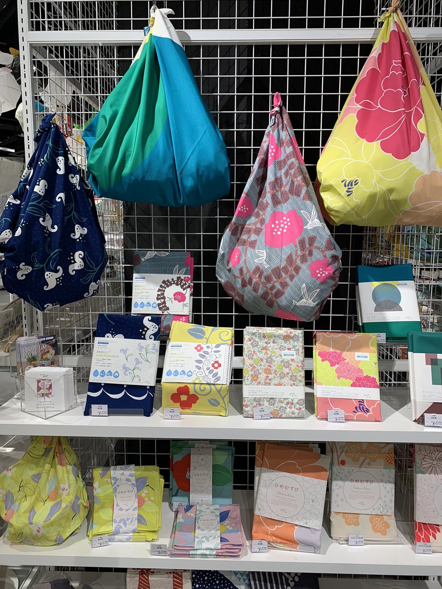4階 バラエティ雑貨売場／ #風呂敷 やってます。 風呂敷は物を包んで