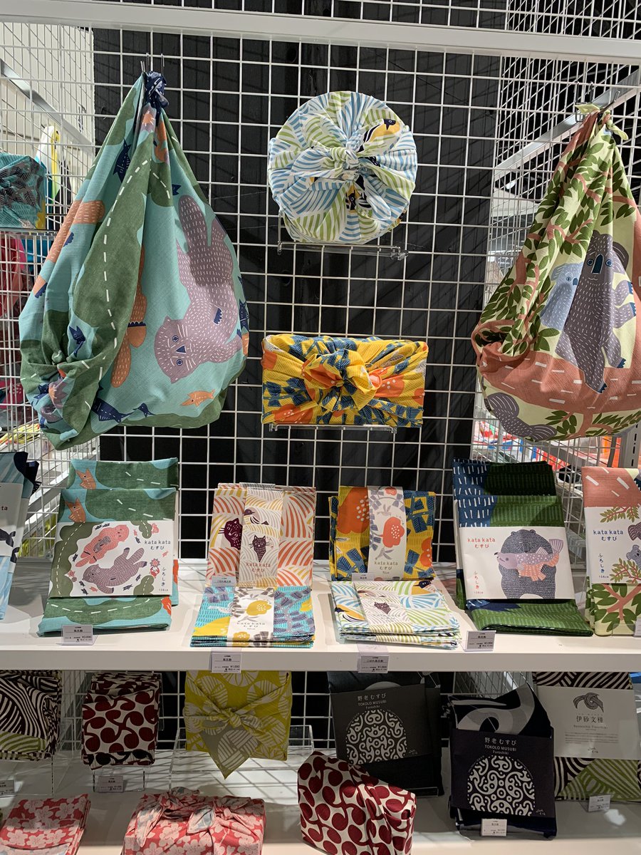 4階 バラエティ雑貨売場／ #風呂敷 やってます。 風呂敷は物を包んで