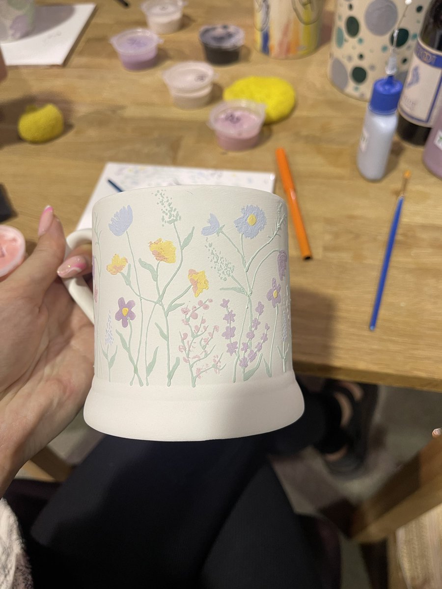 leannelimwalker's tweet photo. How it looked before glazing &amp; firing https://t.co/GB1FY3sDUW