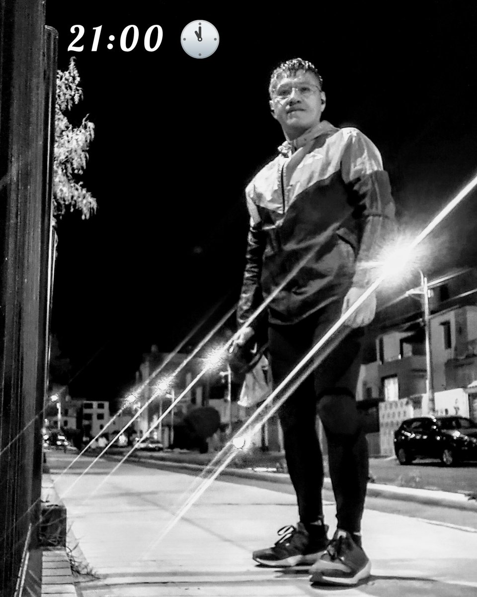 franzriveman's tweet photo. #Deporte
Este pequeño momento se llama: "uffff... espacio para disfrutar" 💪🏻😁 Terminé de trotar a las 21:00 horas, encontré un espacio y bienvenida la oportunidad de "moverse" 🏃🏻🏃🏻🏃🏻 Tengan un excelente cierre de día 🫵🏻🙂👍🏻 y descanso reparador 💤😴
.
.
.
#ElPoderDelDeporte https://t.co/WovlOdKRqU