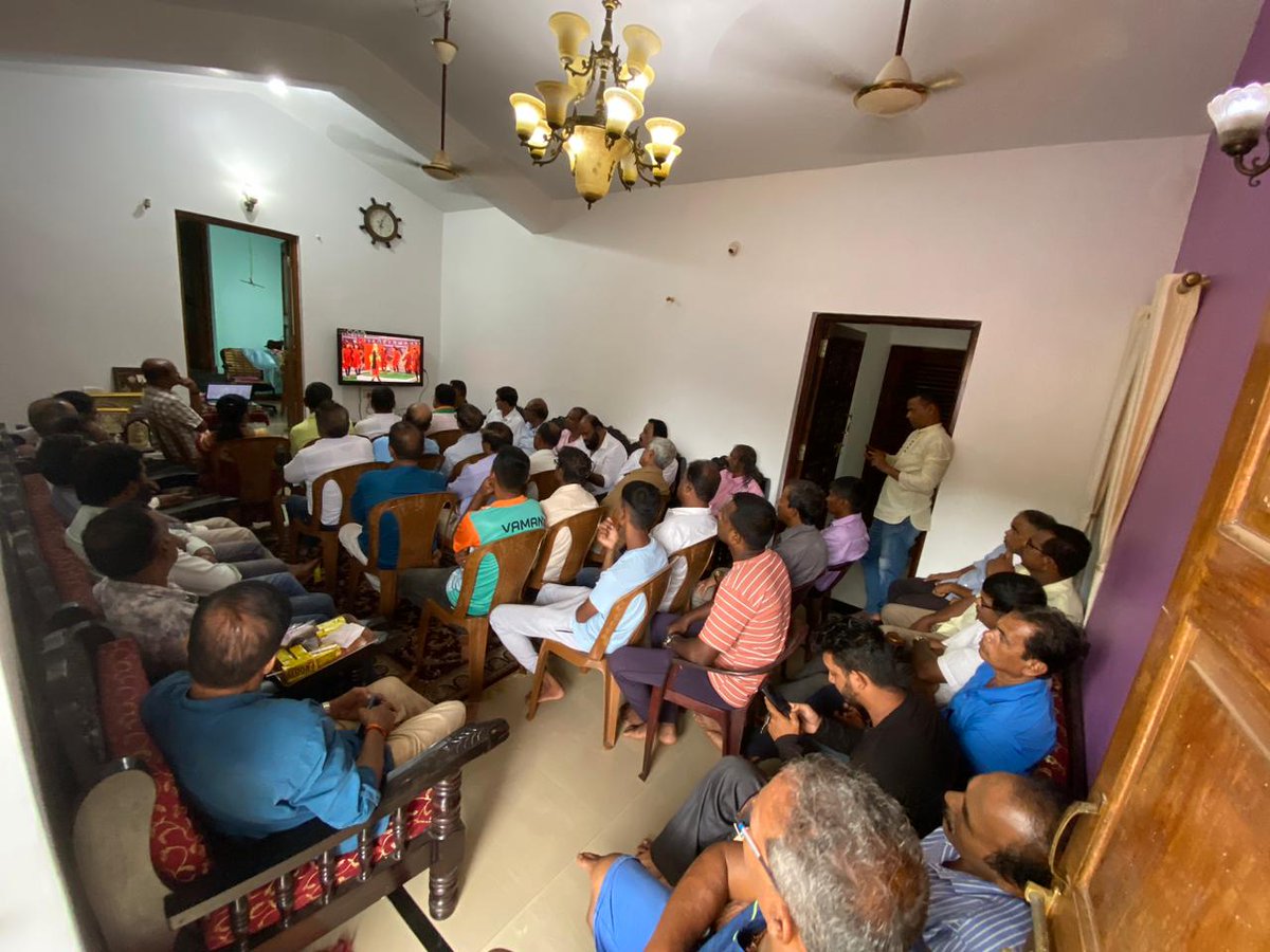DayanandSopte's tweet photo. Watched Hon'ble Prime Minister of India Shri. Narendra Modiji's Episode of Mera Booth Sabse Majboot Programme along with Booth karyakartas of mandrem constituency at Mandrem.
#namo #MeraBoothSabseMajbootProgramme #bjp4india #bjp4goa #sopte4mandrem #bjp4mandrem https://t.co/VwXoaTmWGn
