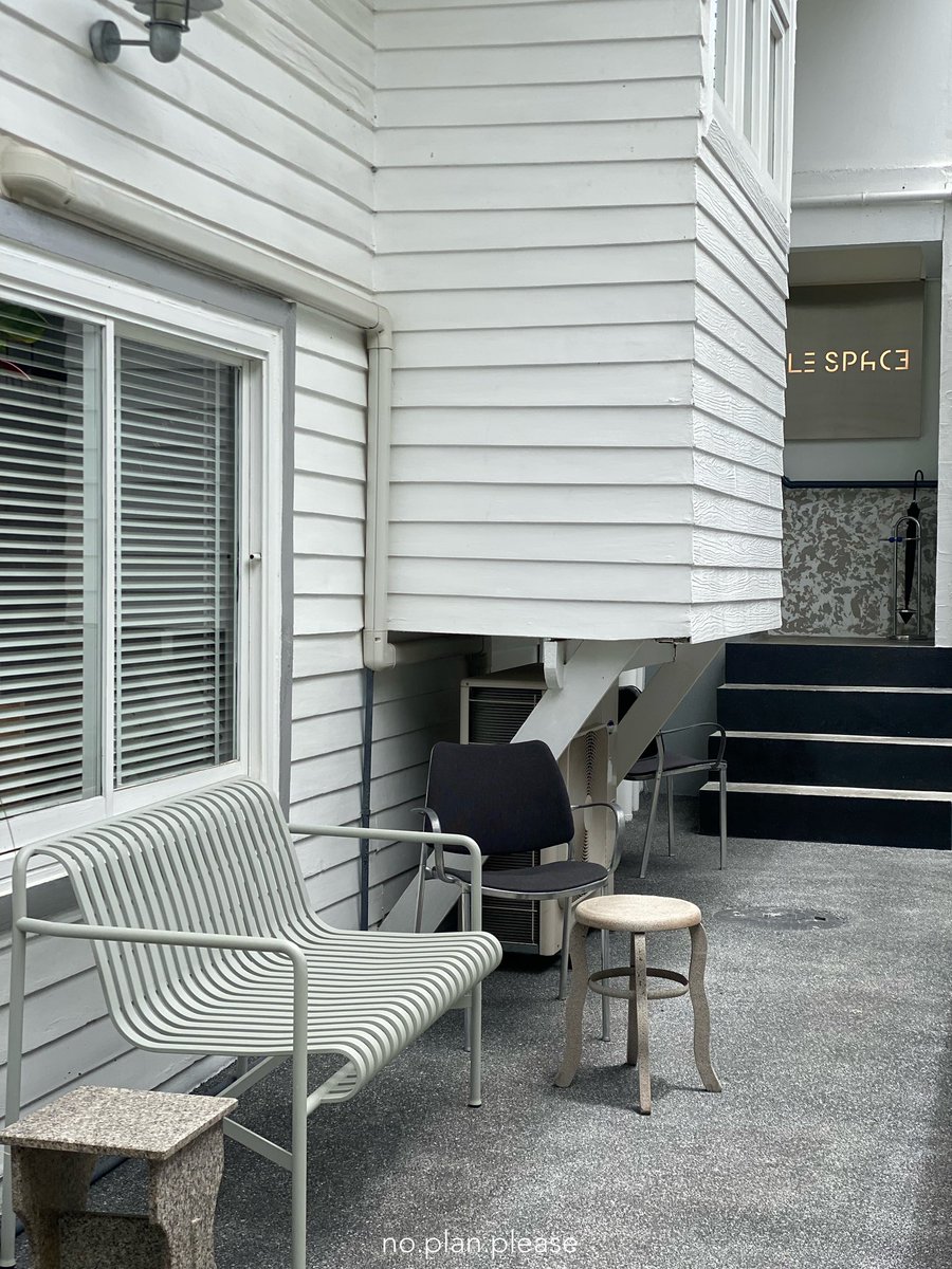 noplanplease's tweet photo. • le space cafe •

คาเฟ่โฮมมี่สุดคิ้��� ใจกลางเอกมัย
ร้านตกแต่งได้น่ารักมาก เครื่องดื่มแก้วใหญ่แบบจุก ขนมก็มีมากมาย ใครกำลังหาที่เช็คอินอยู่พุ่งตัวไปเลยค้าบ🧃✨

location : เอกมัย 4 
มีที่จอดรถ

#รีวิวคาเฟ่ #อร่อยบอกต่อ #คาเฟ่สุขุมวิท #คาเฟ่เอกมัย @aroii https://t.co/1N5uiiI7Bf