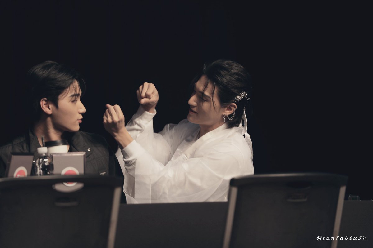 etherealsanie's tweet photo. Wooyoung has two moods when it comes to San. Trying to fight him 👊 or trying to squish his cheeks. 😂 https://t.co/4xXxkCZQJ9