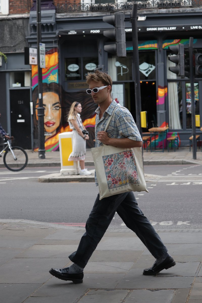 MFoster_Photo's tweet photo. London Street Photography https://t.co/3TUHr5YzVy